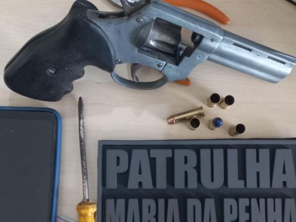 Patrulha Maria da Penha detém homem com arma de fogo em Caxias