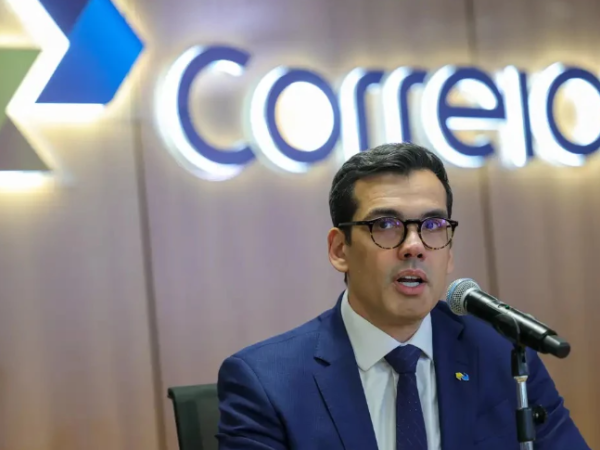 Correios preveem 15 mil demissões voluntárias e fechar mil agências