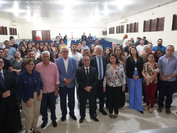 Deputado Catulé Júnior reforça compromisso com acadêmicos da UEMA em audiência pública