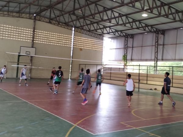IFMA e Colégio São José realizam amistoso de vôlei em preparação para os Jogos Escolares de Caxias