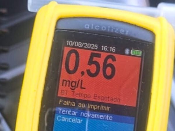 Dois motoristas são presos por embriaguez ao volante na BR-316