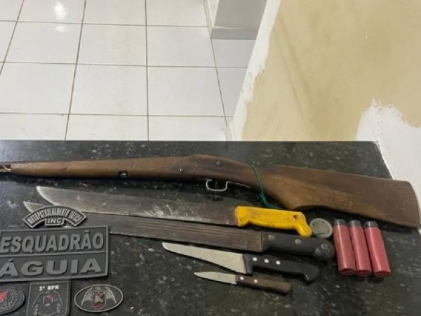 Polícia Militar apreende arma de fogo após briga generalizada no Fumo Verde