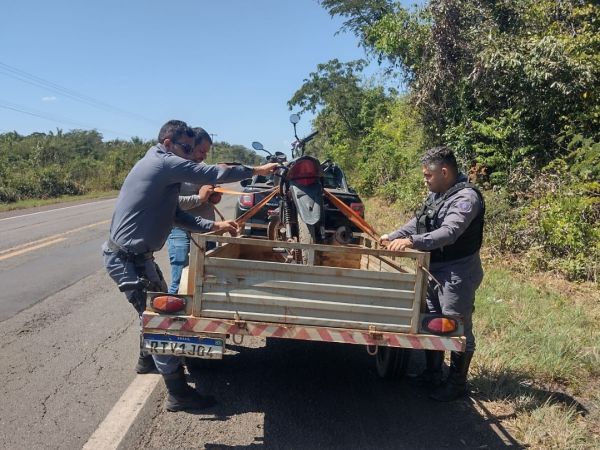 Moto roubada é recuperada na zona rural de Caxias