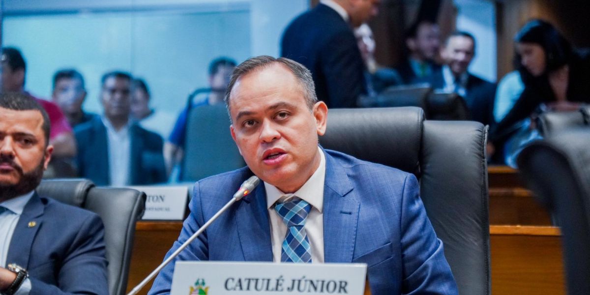 Em menos de seis meses de mandato, deputado Catulé Júnior é eleito a 3º vice-presidente da Assembleia